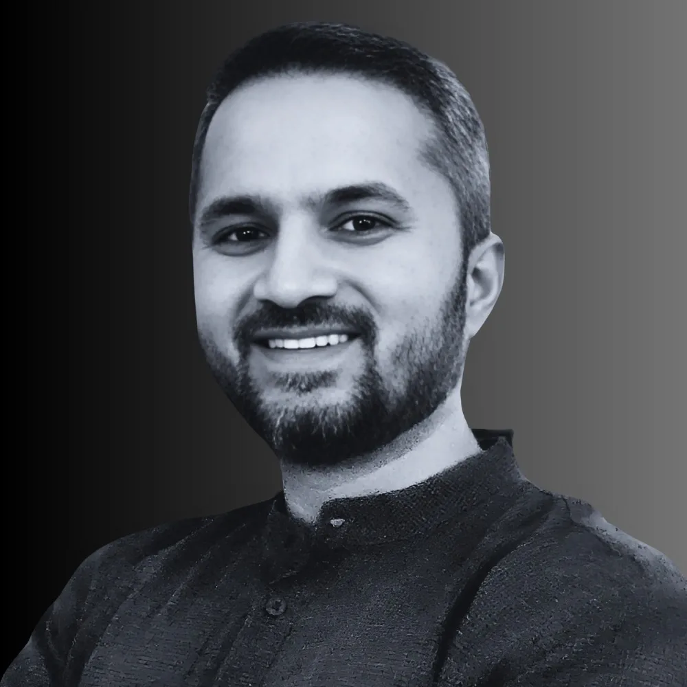 Sanket Chaukiyal — Editor at Smart Chunks